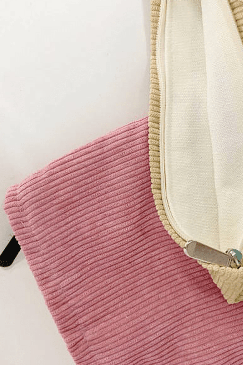 Cosmetic bag - KC Essentials Lebanon