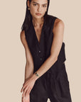 Sleevless linen set (Black) 2 _edited.jpg