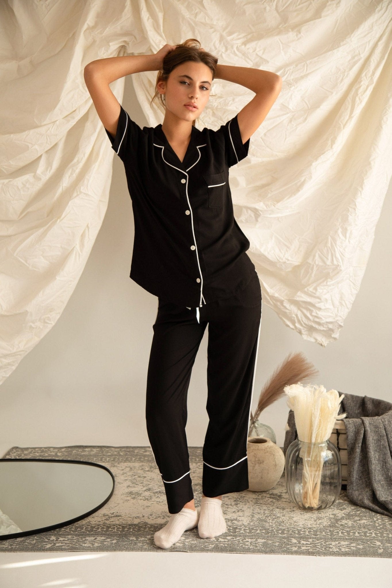 Royal in black - KC Essentials Lebanon